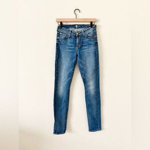 7 for all Mankind The Skinny Jean in Medium Wash - Size 26